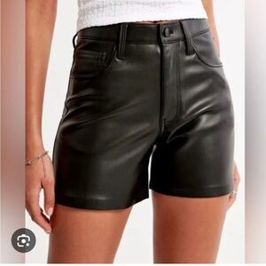 Abercrombie High Rise Dad short